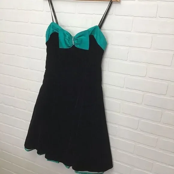 Joseph Ribkoff black velvet strapless ruffle tulle dress crinoline fit & flare 8 - Picture 10 of 16